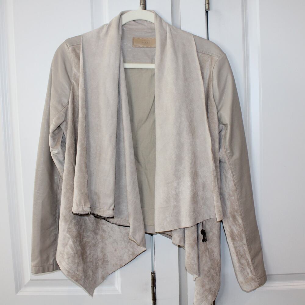 BLANK NYC Mixed Media Faux Leather Suede Moto Jacket Light Beige | Small